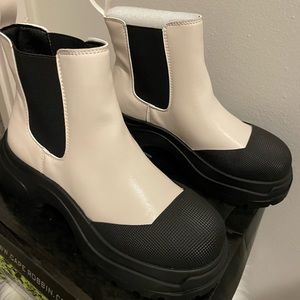Chelsea Boots